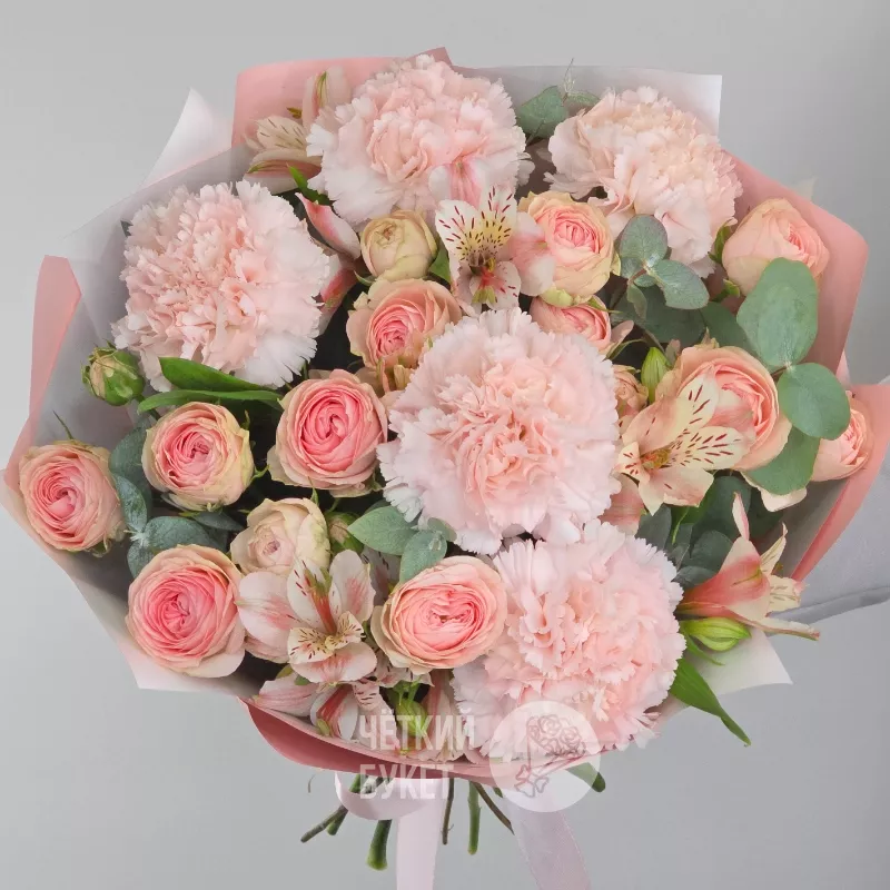 Букет из гвоздик кустовых роз и альстромерий с эвкалиптом 2