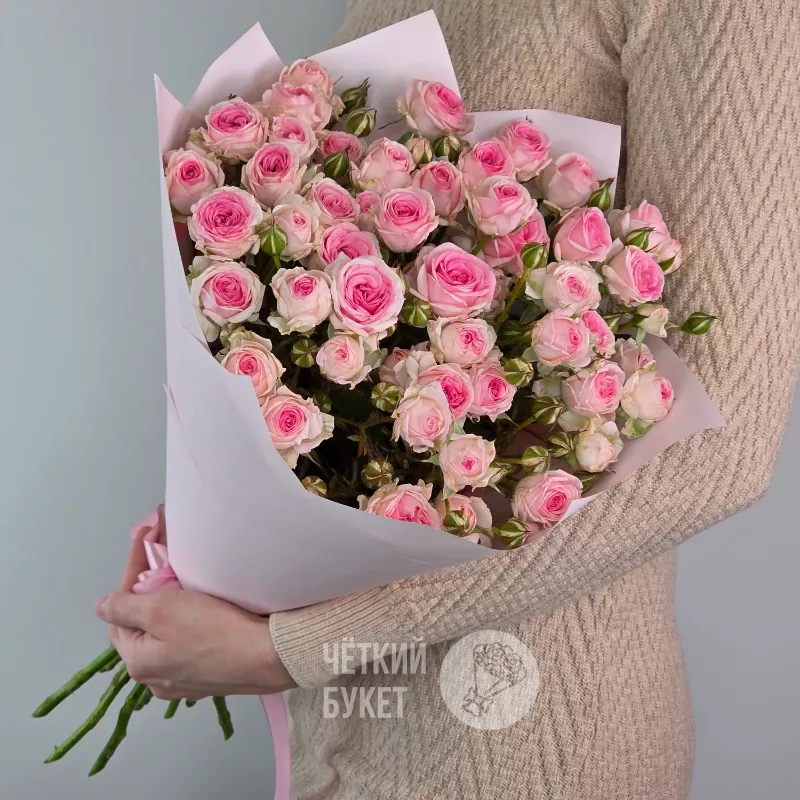 Букет из 9 кустовых розовых роз Кейтлин 1