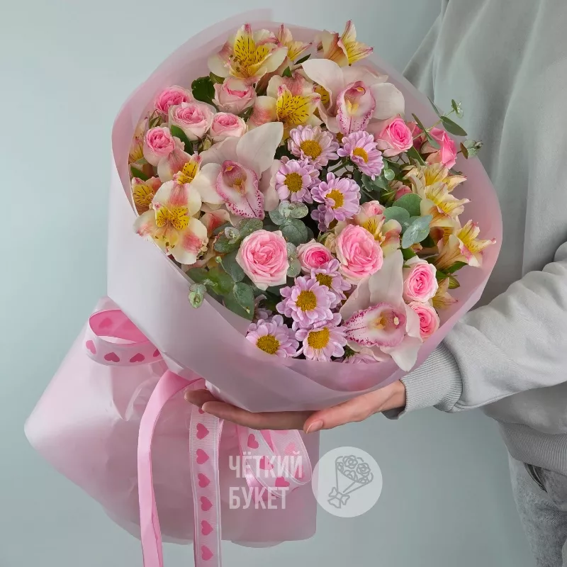 Букет из сантини альстромерий розовых кустовых роз и орхидей 2