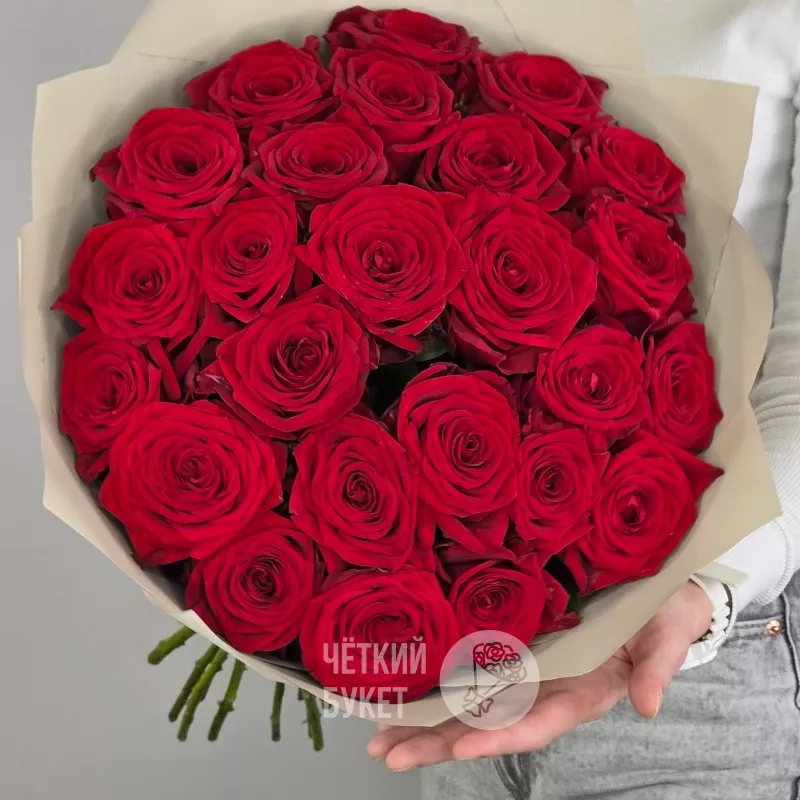 Букет из 25 красных роз Ред Наоми  1
