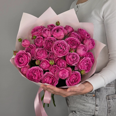 Букет из 9 пионовидных кустовых роз Мисти от интернет-магазина «Чёткий букет» в Воронеже