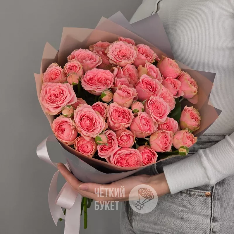 Букет из 9 розовых кустовых роз Спешл Дайменшен