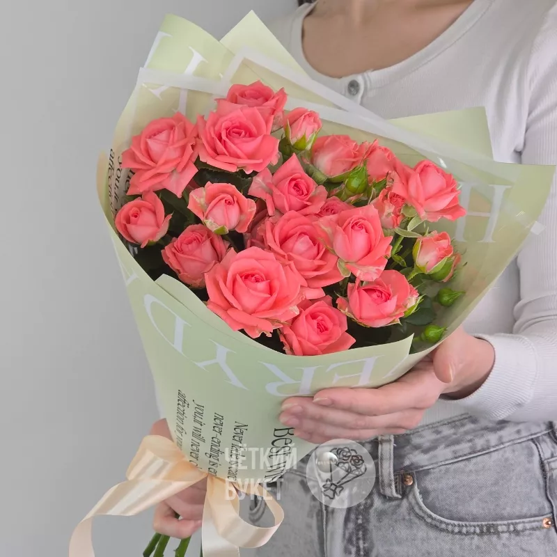 Букет из 7 кустовых коралловых роз Барбадос 2