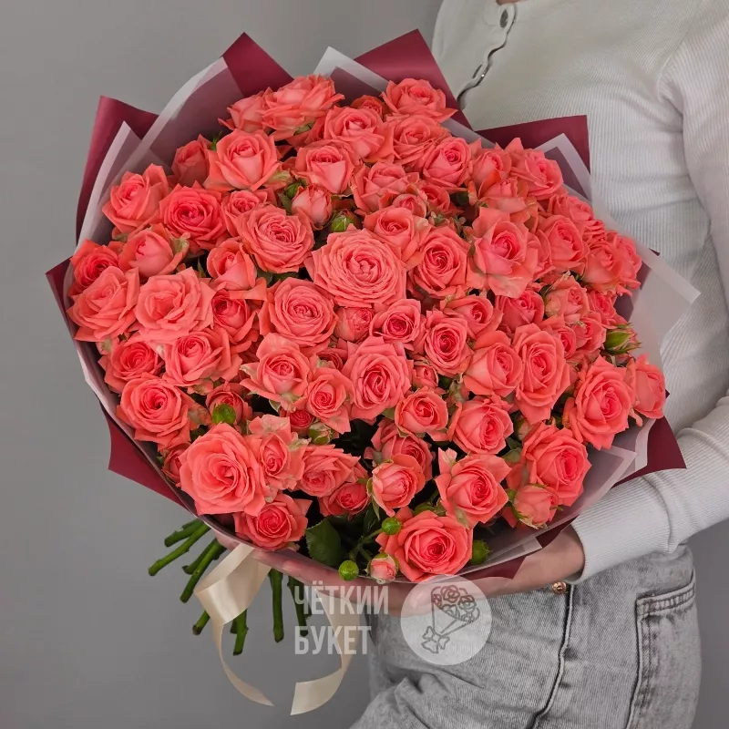 Букет из 21 коралловой кустовой розы Барбадос