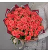 Букет из 21 коралловой кустовой розы Барбадос