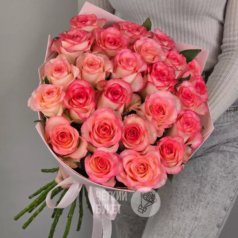 Букет из 25 бело-розовых роз Джумилия  2