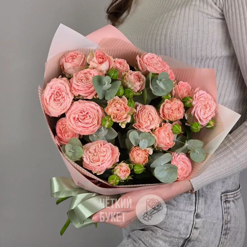 Букет комплемент из 7 пионовидных кустовых роз Мадам Бомбастик 1