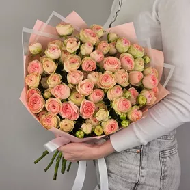 Букет из 15 кустовых роз Кети от интернет-магазина «Чёткий букет» в Воронеже
