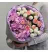 Букет из сиреневой гортензии хризантем Ньютон и кустовых роз Кети