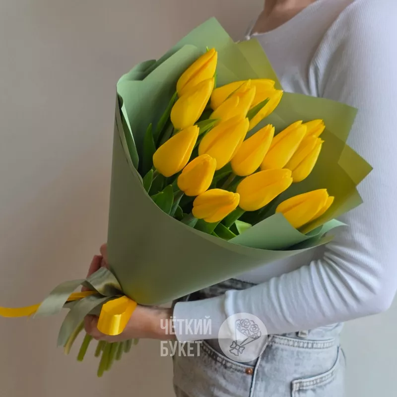 Букет из 15 желтых тюльпанов 