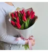 Букет из 15 красных тюльпанов весенний