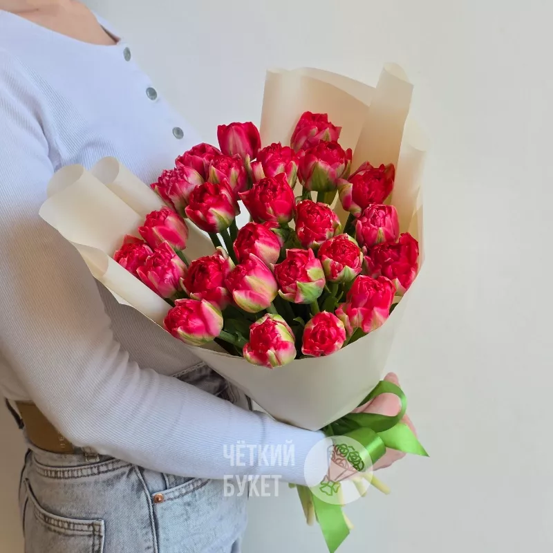 Букет из 25 пионовидных тюльпанов