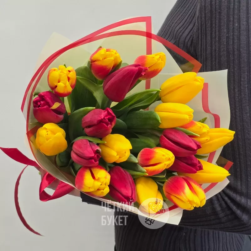 Букет из 21 тюльпана яркий микс красный желтый  2
