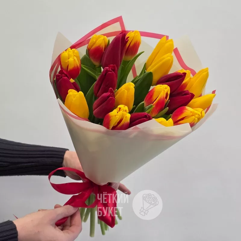 Букет из 21 тюльпана яркий микс красный желтый  1