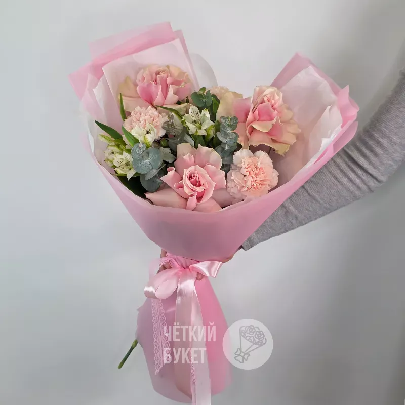 Букет из французских роз гвоздик и альстромерий  1