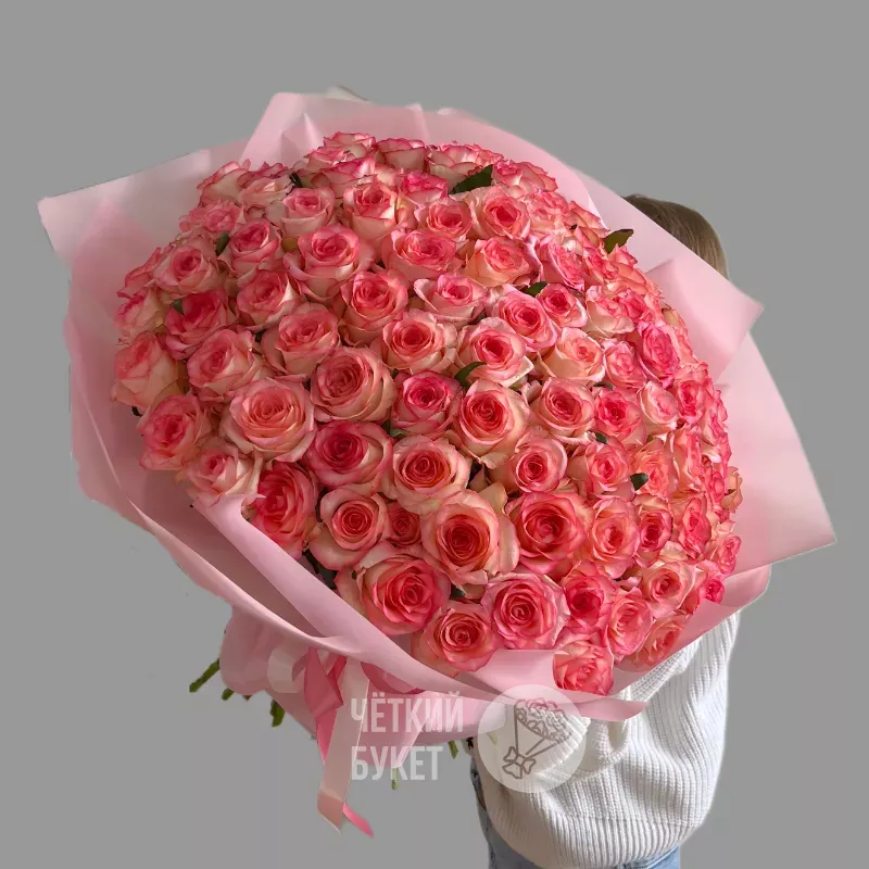 Букет из 101 белорозовой розы Джумилия 1