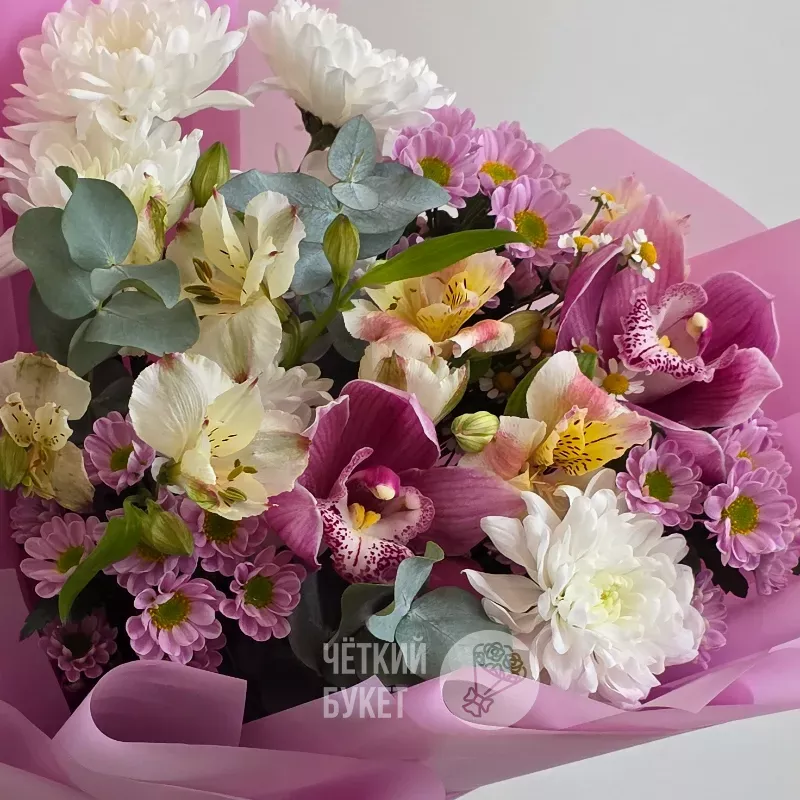 Букет из орхидей хризантем и альстромерий  3