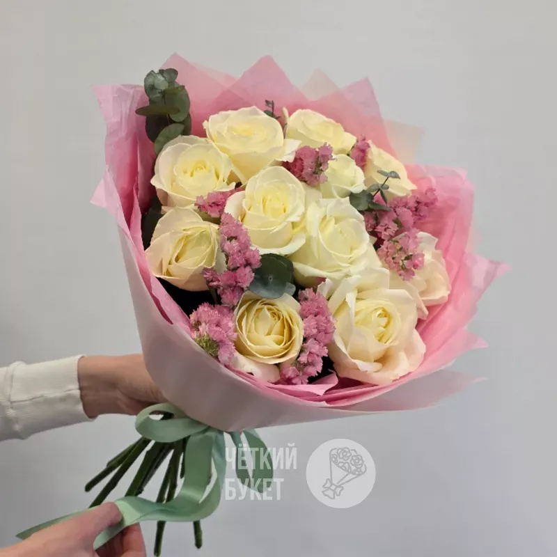 Букет из 11 белых роз и розовой статицы 2
