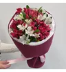 Монобукет из 11 белых и розовых малиновых альстромерий в бордовом 2