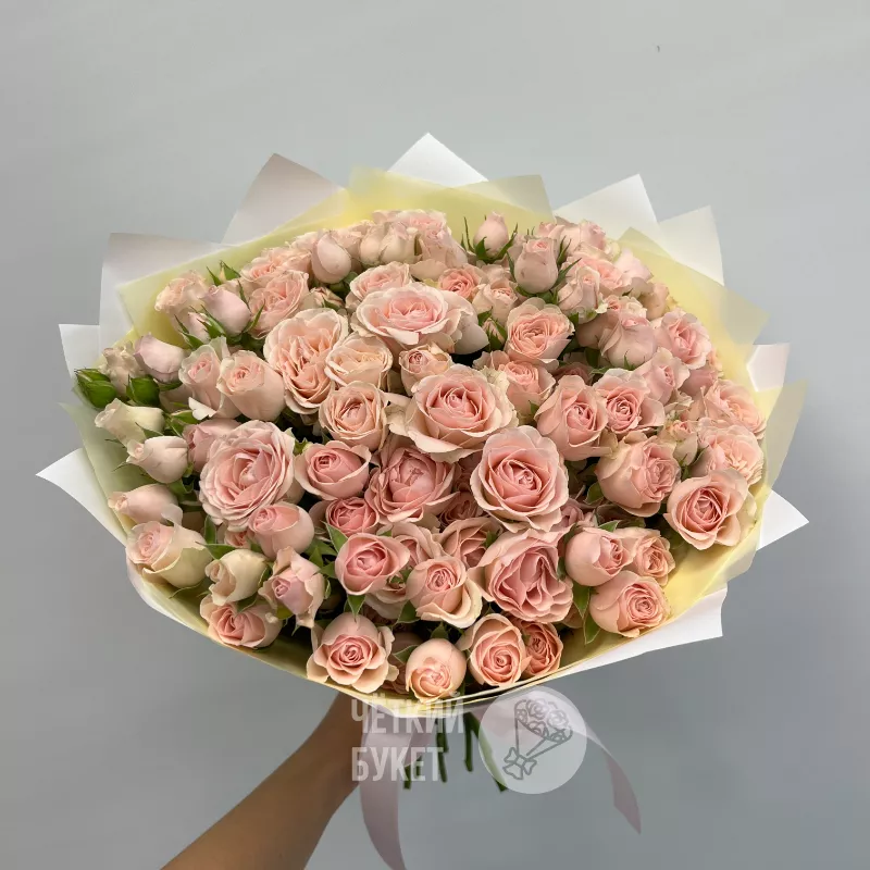 25 нежно-розовых кустовых роз Полина