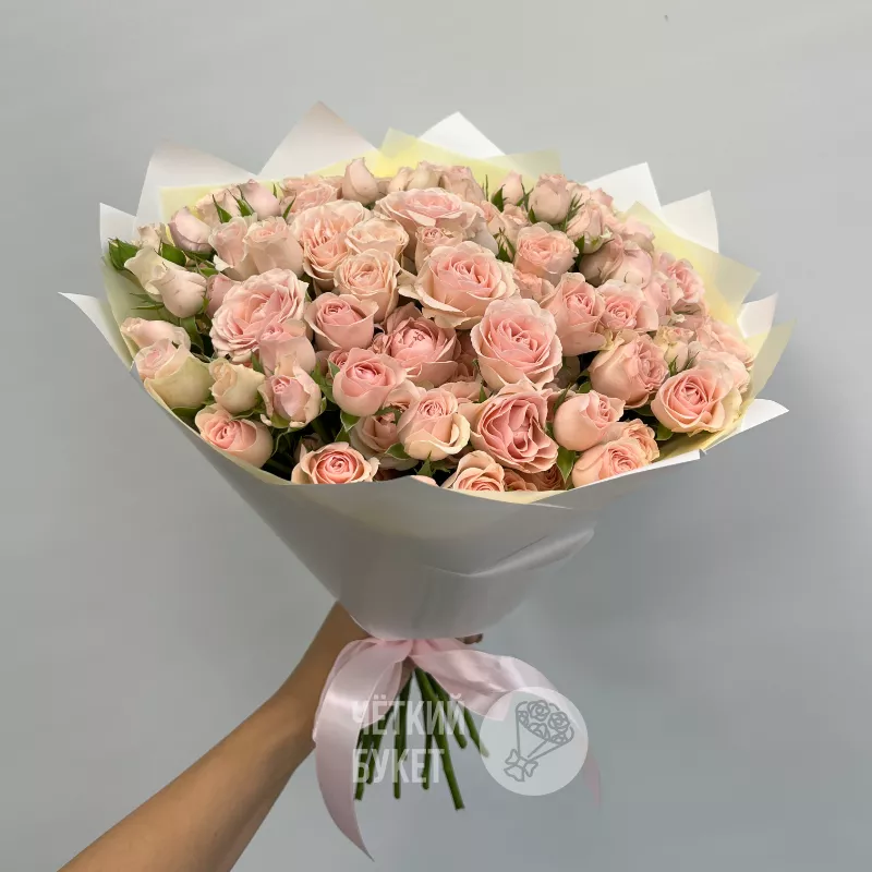 25 нежно-розовых кустовых роз Полина 1