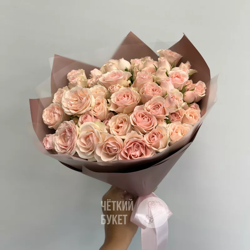15 кустовых нежно-розовых роз Полина 2