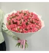 35 розовых кустовых роз Пинк Хеопс в белом 2