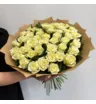 51 белая роза в крафт оформлении 3