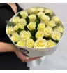 25 белых роз в белом фоамиране 2