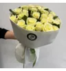 25 белых роз в белом фоамиране 3