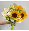 Букет с подсолнухами, альстромерией и харизантемой &laquo;Солнечный день&raquo;