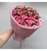 Тренд букет из 15 кустовых розовых роз Пинк Хеопс в кружеве 3