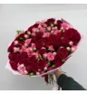 25 розовых и красных кустовых роз Пинк Хеопс и Ред Дайменшен 1