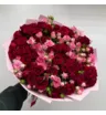 25 розовых и красных кустовых роз Пинк Хеопс и Ред Дайменшен 2