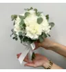 Букет невесты из белых гвоздик с эвкалиптом &laquo;Совершенство&raquo;