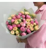 15 пионовидных кустовых роз Сильва Пинк и Кэти с эвкалиптом