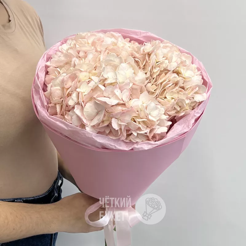 Букет из 3 розовых гортензий