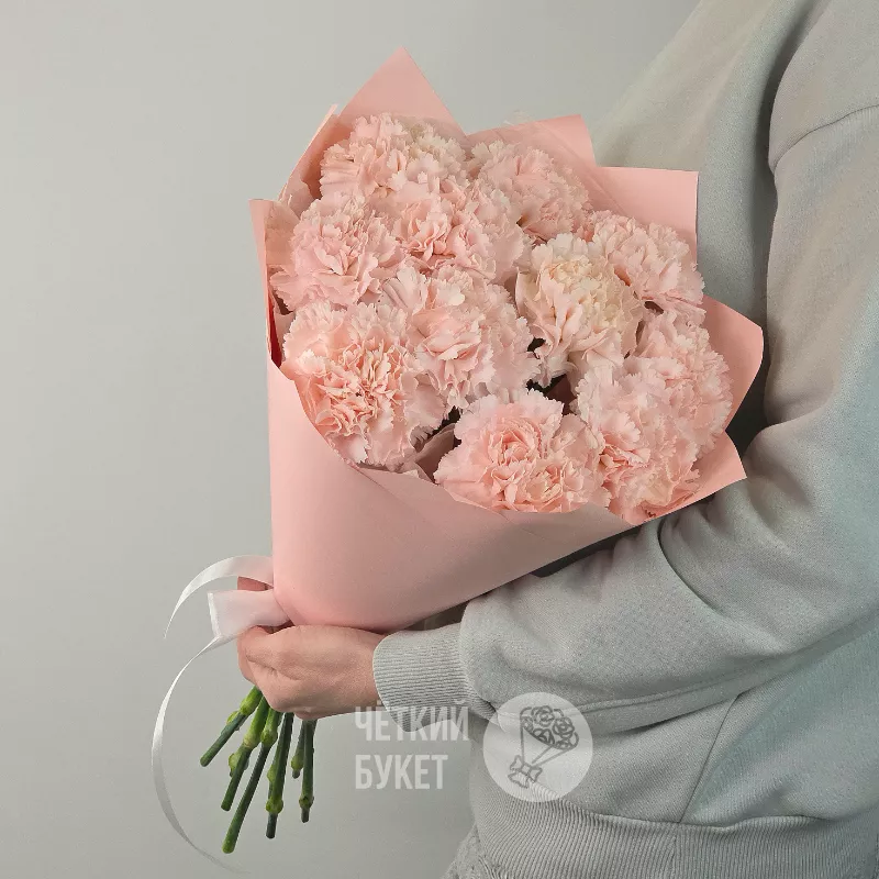 Букет из нежно-розовых гвоздик