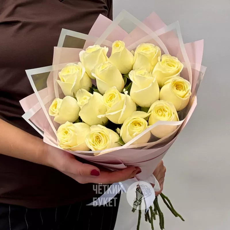 15 белых роз Ивана в розовом 3