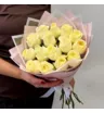 15 белых роз Ивана в розовом