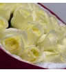 25 белых роз Ивана в бордовом