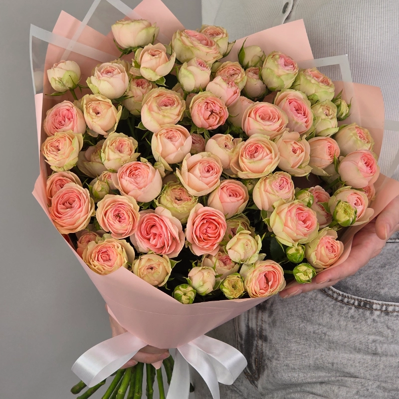 Букет из 15 кустовых роз Кети 2